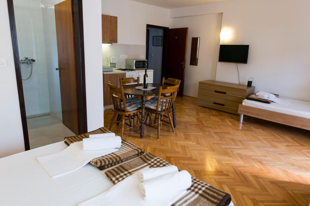 Apartments Victoria Trogir Exterior foto
